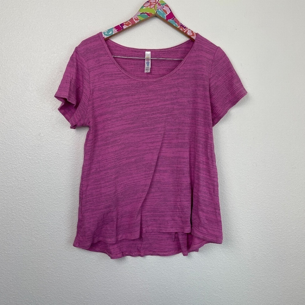 LuLaRoe pink tee size M // 1648